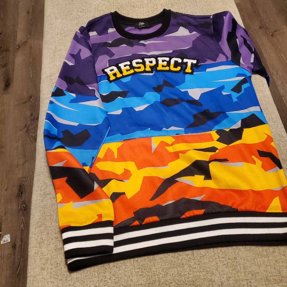 Sweatshirt - Picture 2 of 3